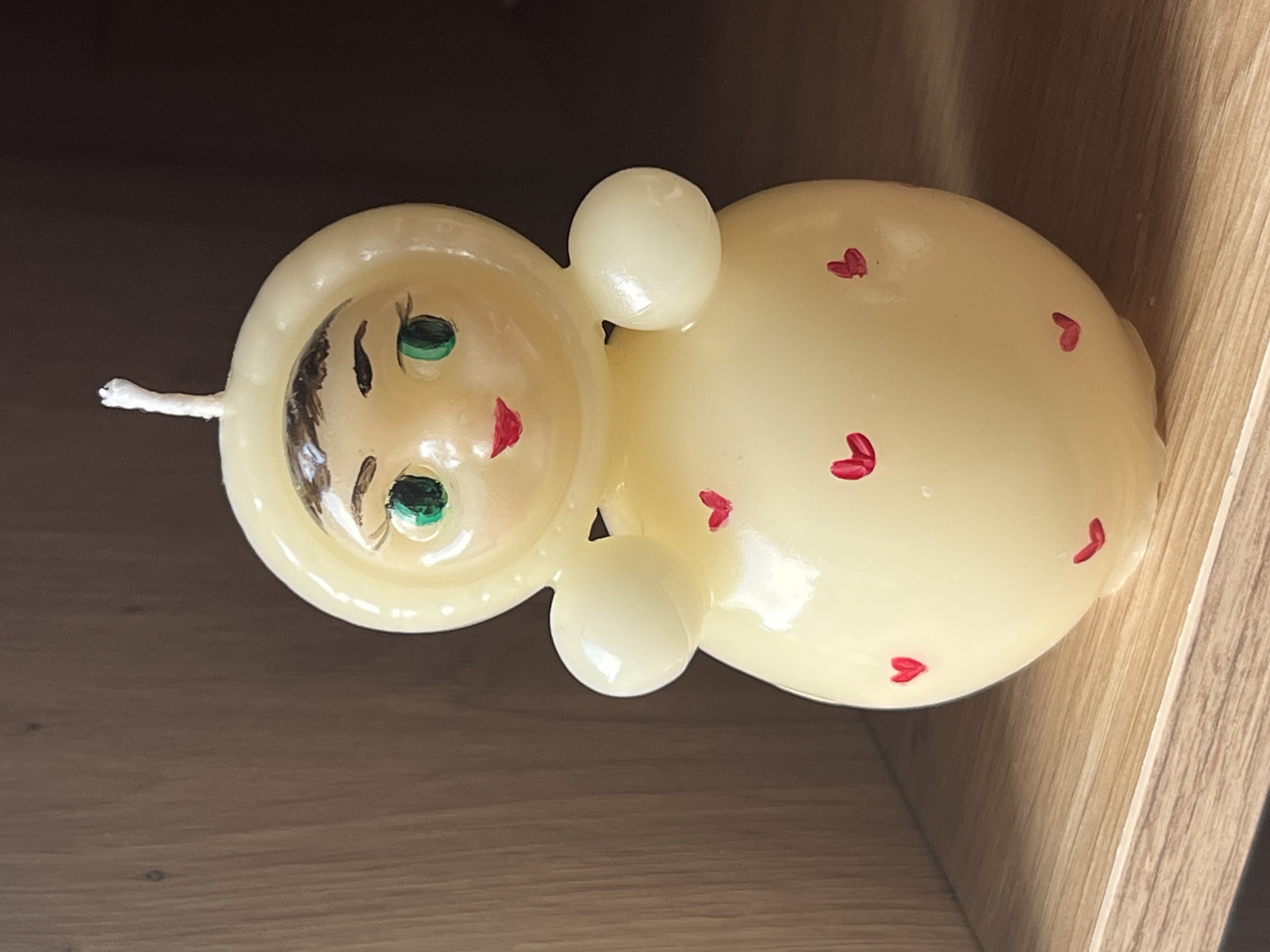 Nevalyashka – handbemalte Bienenwachskerze