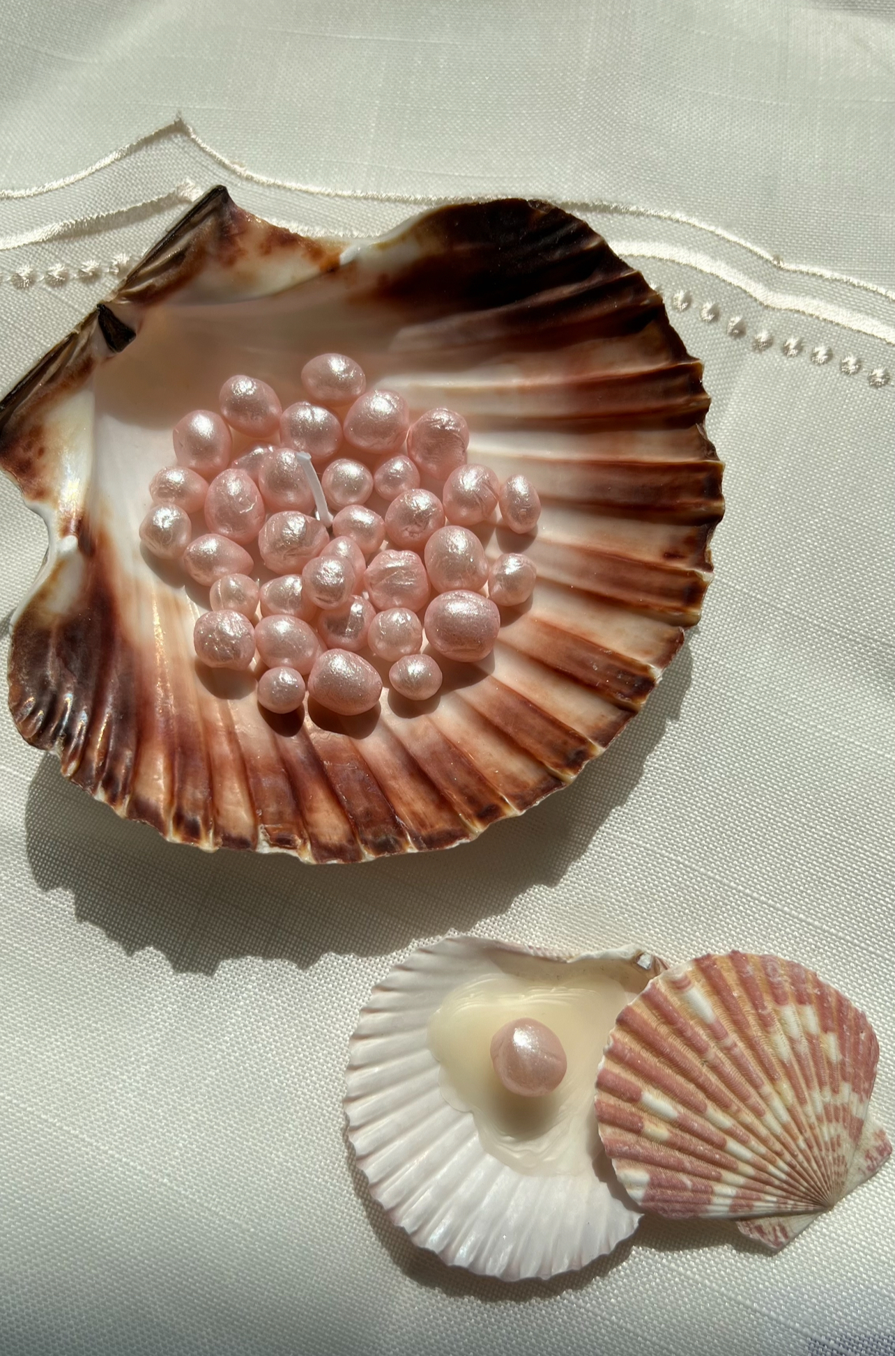 Muschelkerze mit Perlen